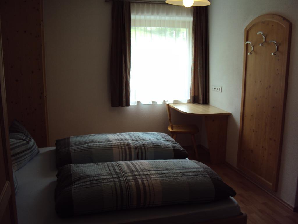 ホテル Haus Fliri クローン・ヴェノスタ 部屋 写真