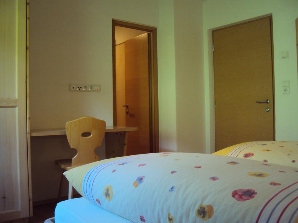 ホテル Haus Fliri クローン・ヴェノスタ 部屋 写真