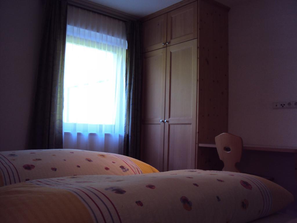 ホテル Haus Fliri クローン・ヴェノスタ 部屋 写真