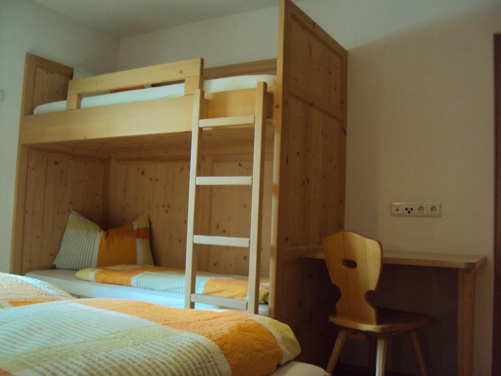 ホテル Haus Fliri クローン・ヴェノスタ 部屋 写真